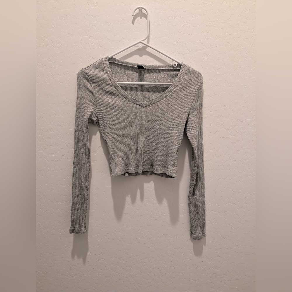 SHEIN Brand - Ribbed Cropped Grey Long Sleeve V-Neck Sweater Shirt - Size Medium